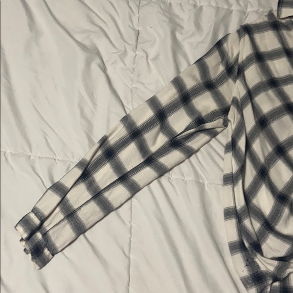 Hollister Flannel Cross Wrapped Blouse Sz M - Picture 5 of 10